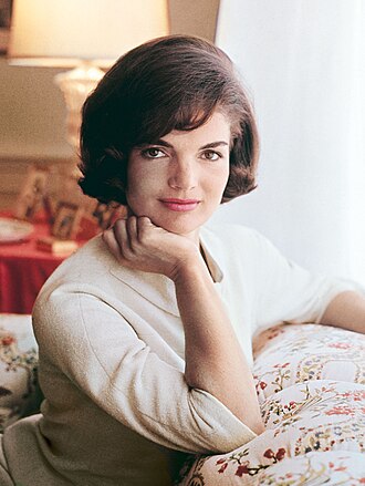 Portrait of Jacqueline Kennedy Onassis - Swan personality