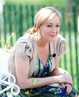 Portrait of Joanne Rowling - Fox personality