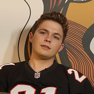 Portrait of Josiah Queen - Dove personality