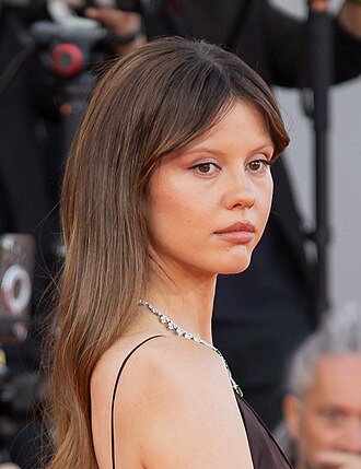 Portrait of Mia Goth - Cassowary personality