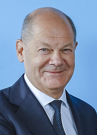 Portrait of Olaf Scholz - Bison personality