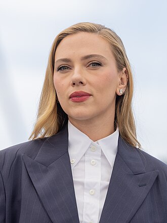 Portrait of Scarlett Johanssen - Swan personality