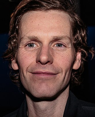 Portrait of Shaun Evans - Fox personality