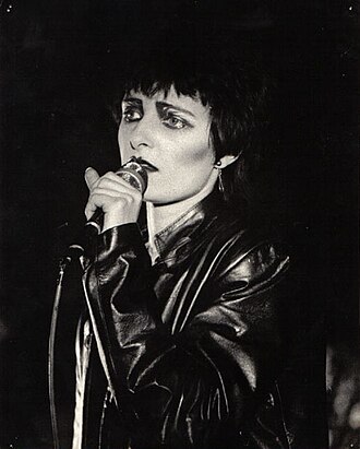 Portrait of Siouxsie Sioux - Crow personality